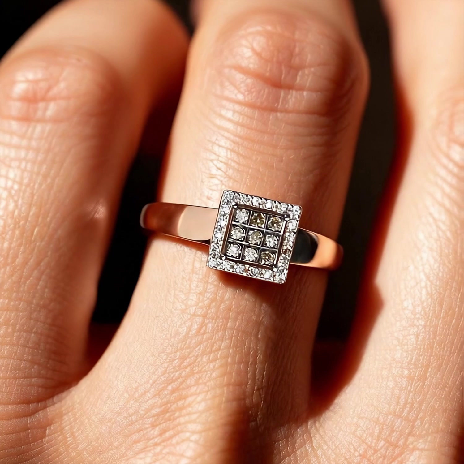 Золотое кольцо с бриллиантами