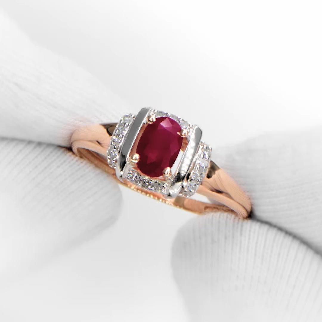 Золотое кольцо с рубином и бриллиантами