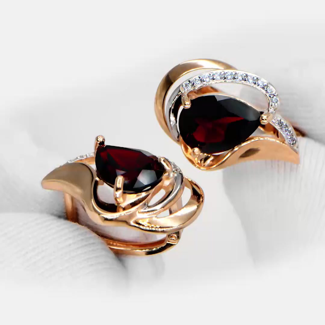 Золотые серьги с гранатом и фианитами