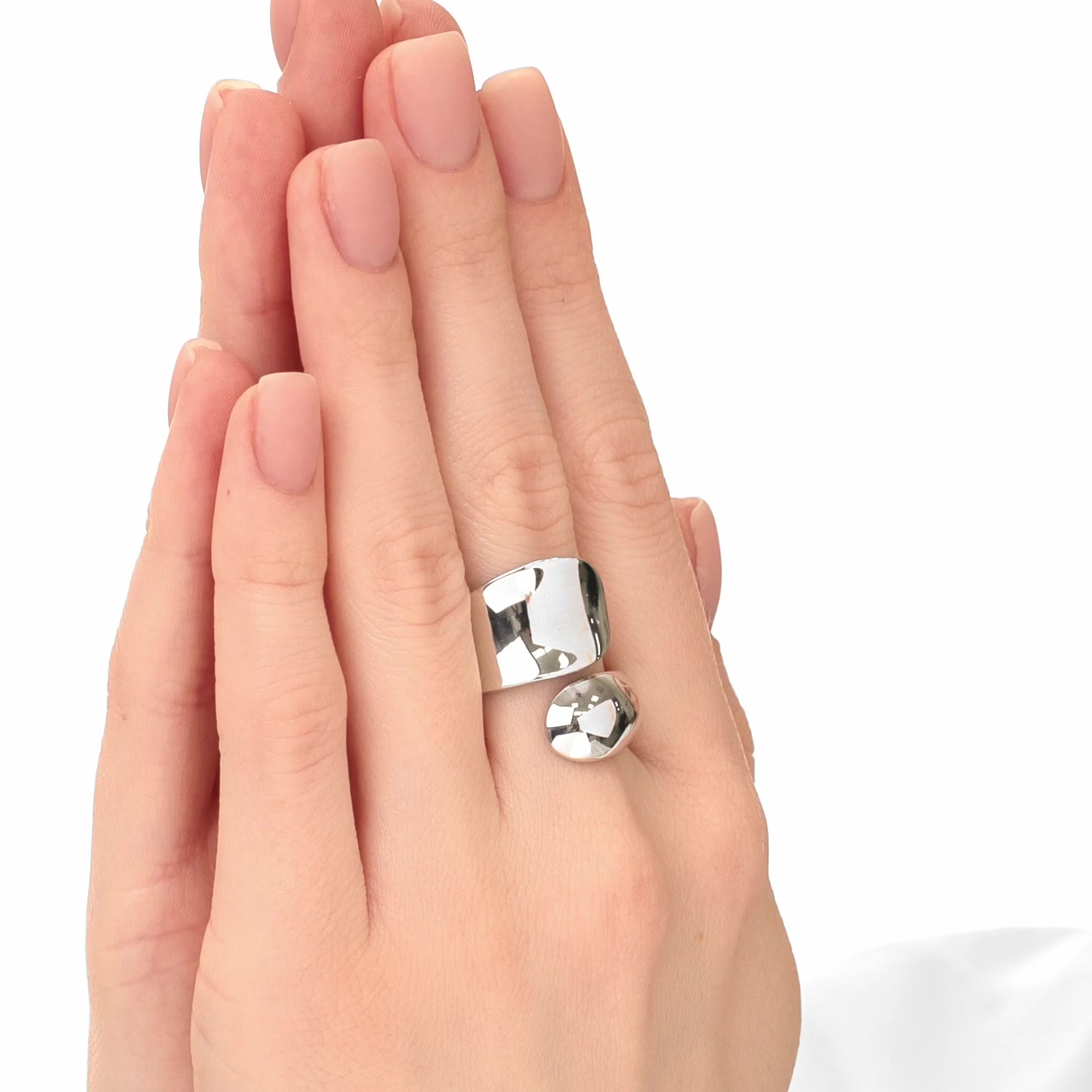 Серебряное кольцо