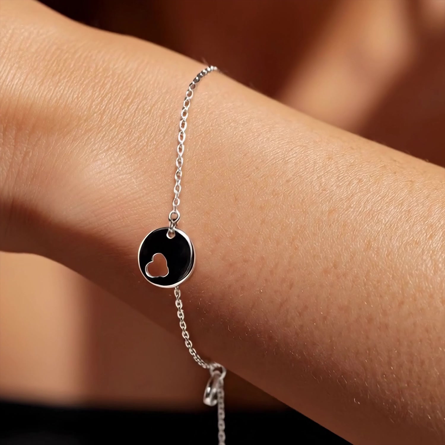 Серебряный браслет с фианитами