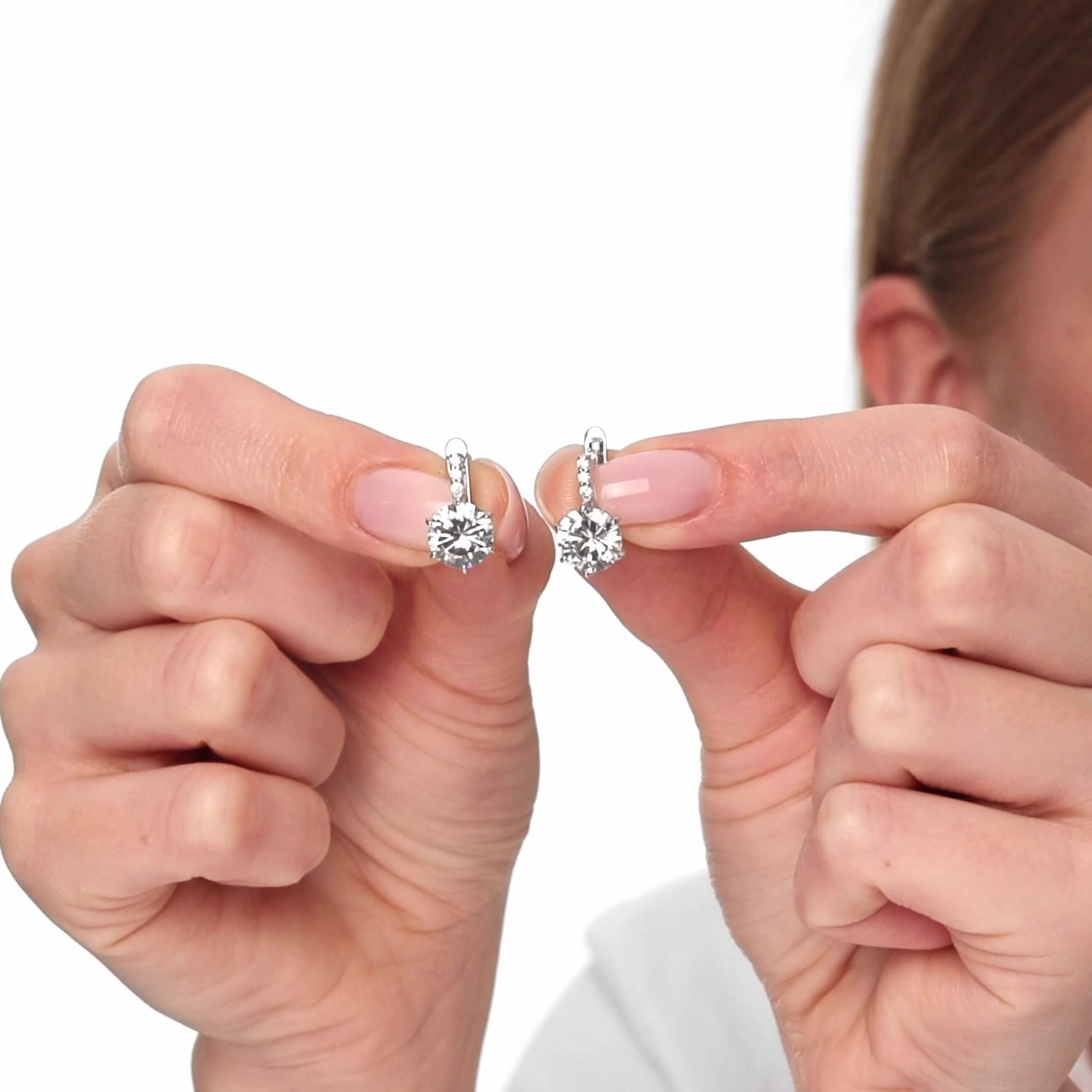 Серебряные серьги с фианитами