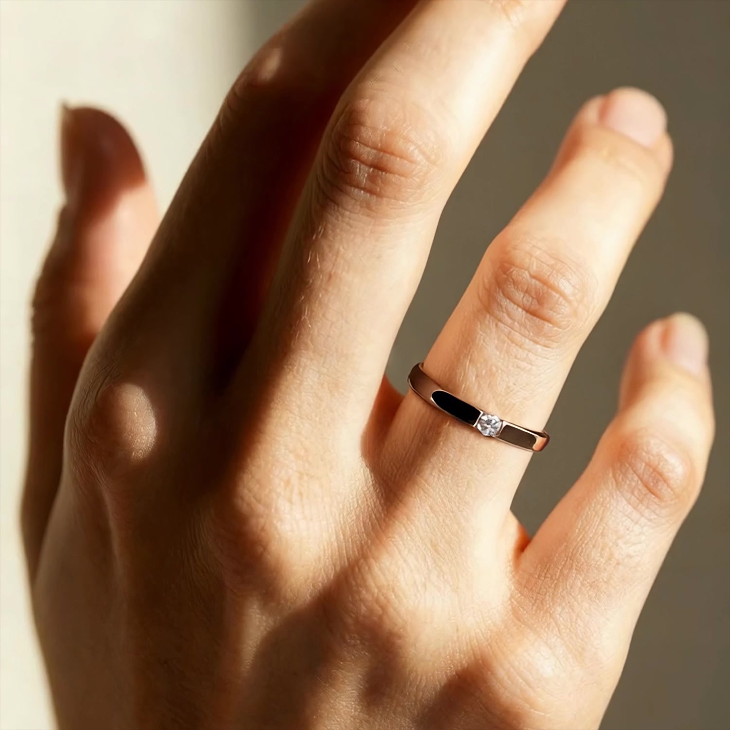 Золотое кольцо с фианитом