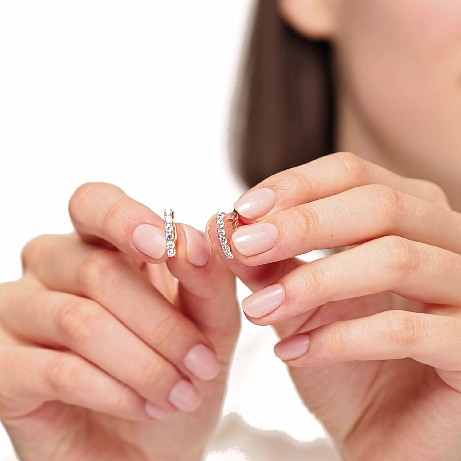 Золотые серьги с фианитами