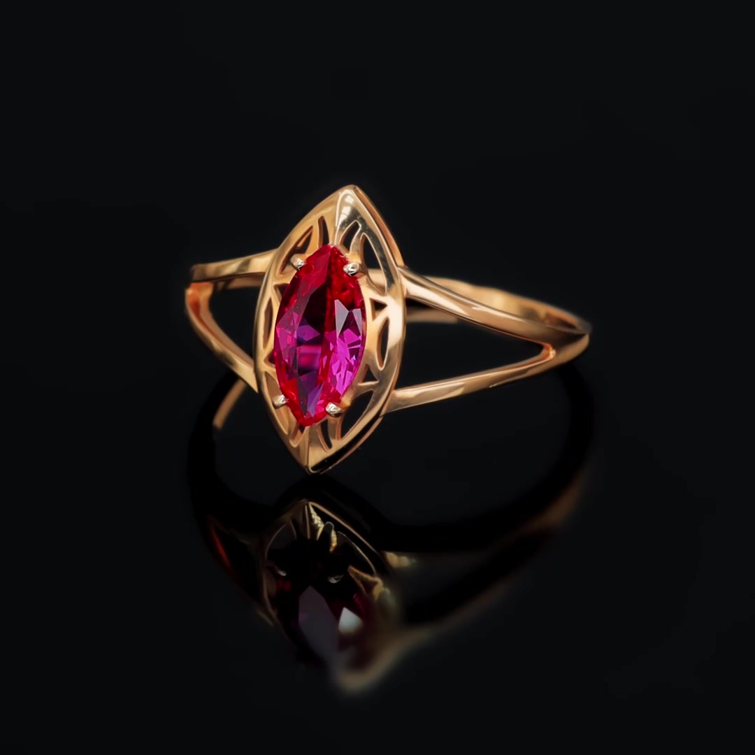 Золотое кольцо с рубином выращенным