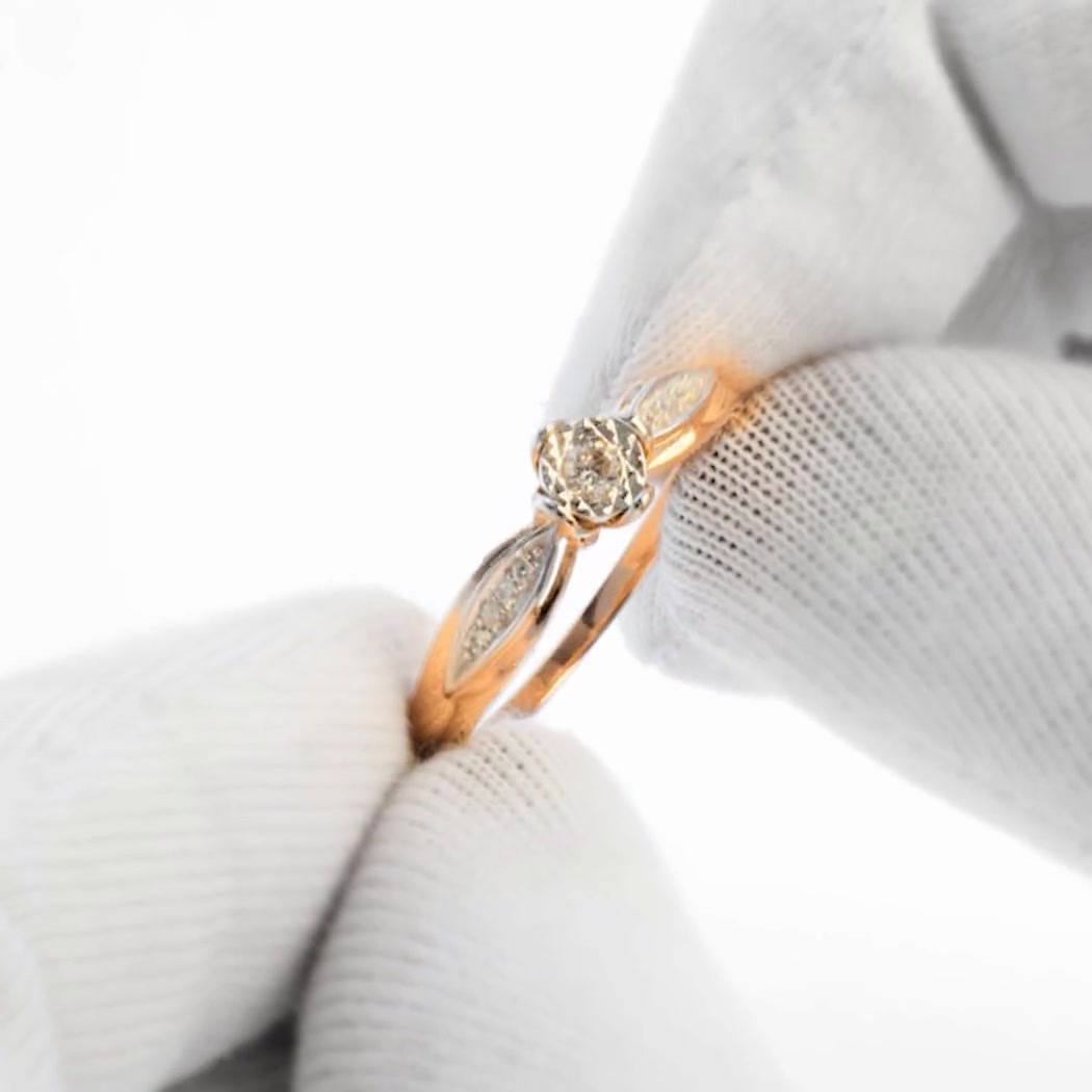 Золотое кольцо с бриллиантами