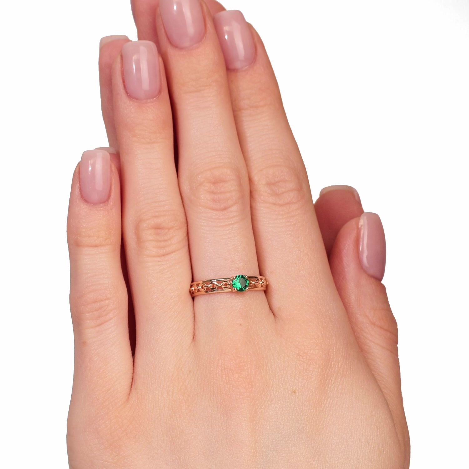 Золотое кольцо с изумрудом выращенным