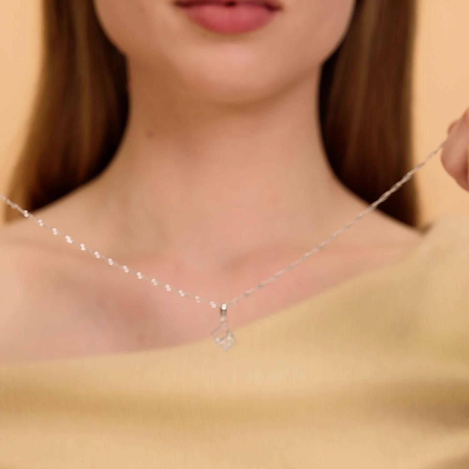 Серебряная подвеска с фианитом