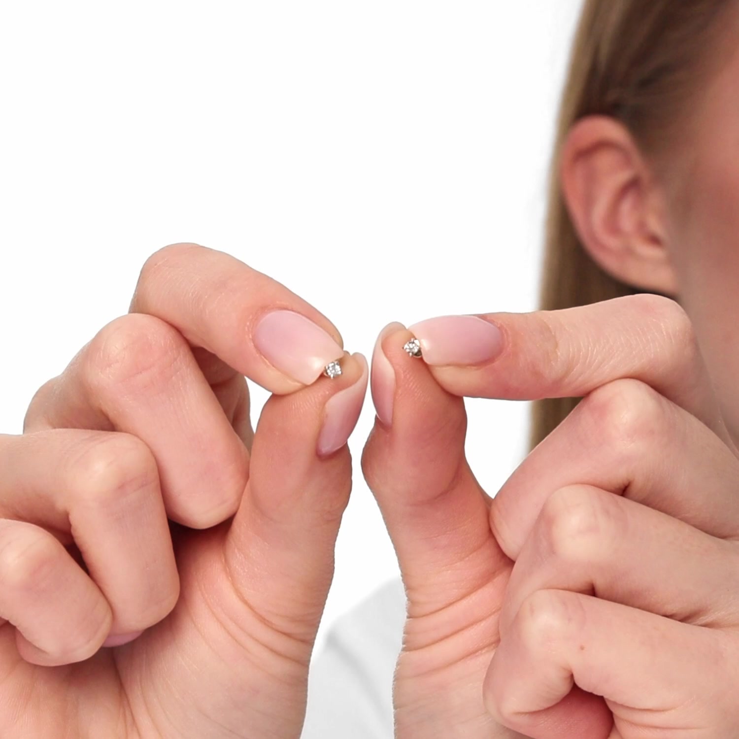 Золотые серьги с бриллиантами