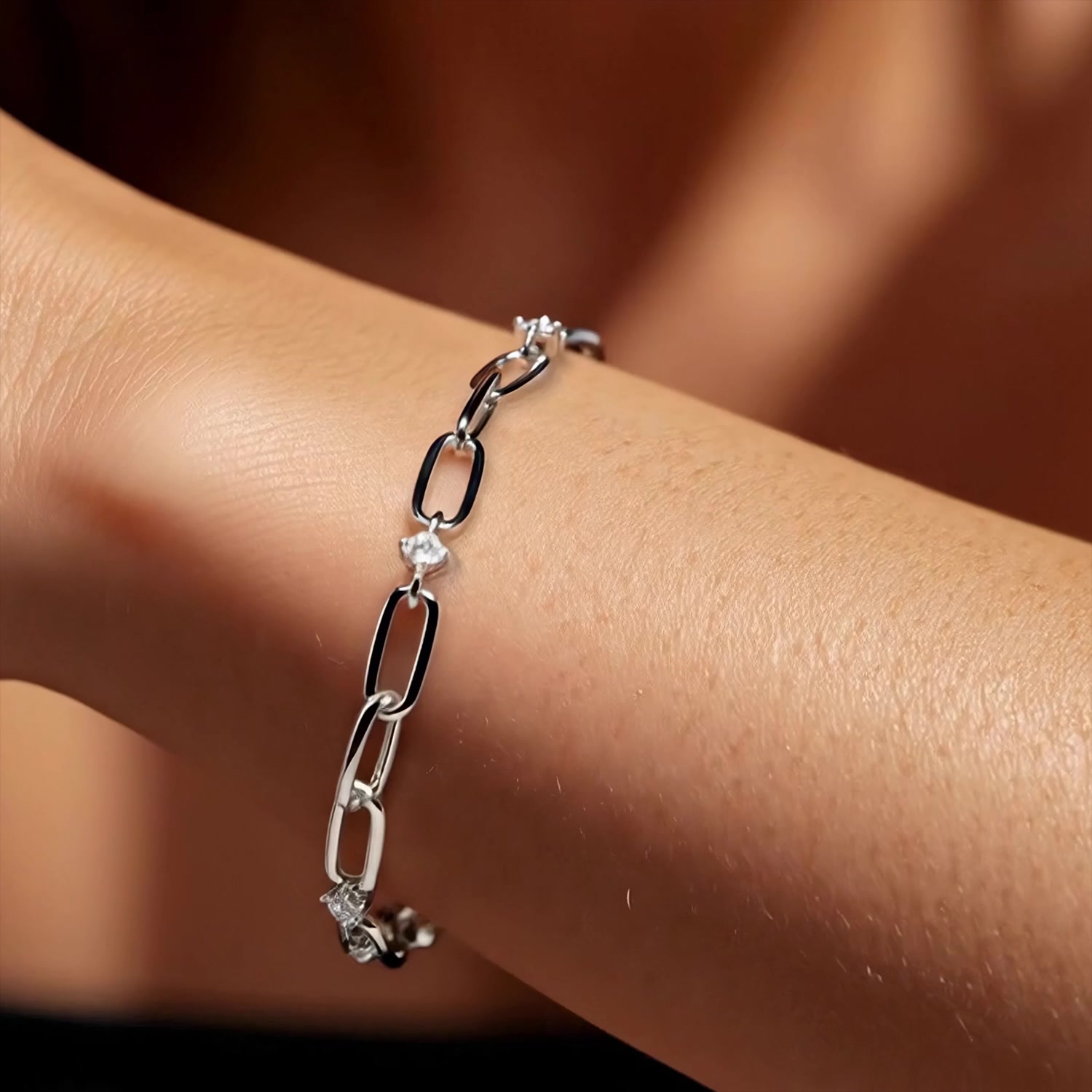 Серебряный браслет с фианитами