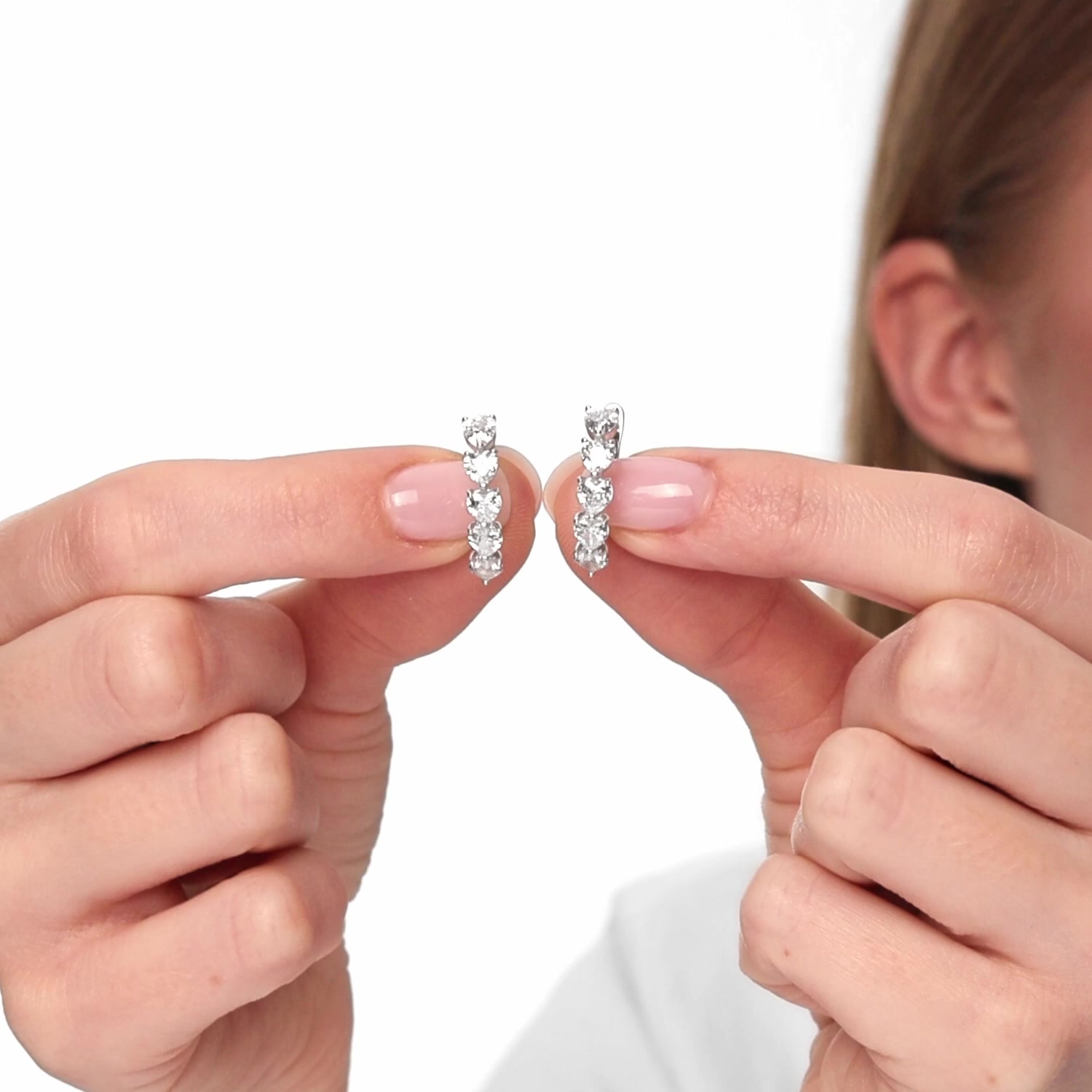 Серебряные серьги с фианитами