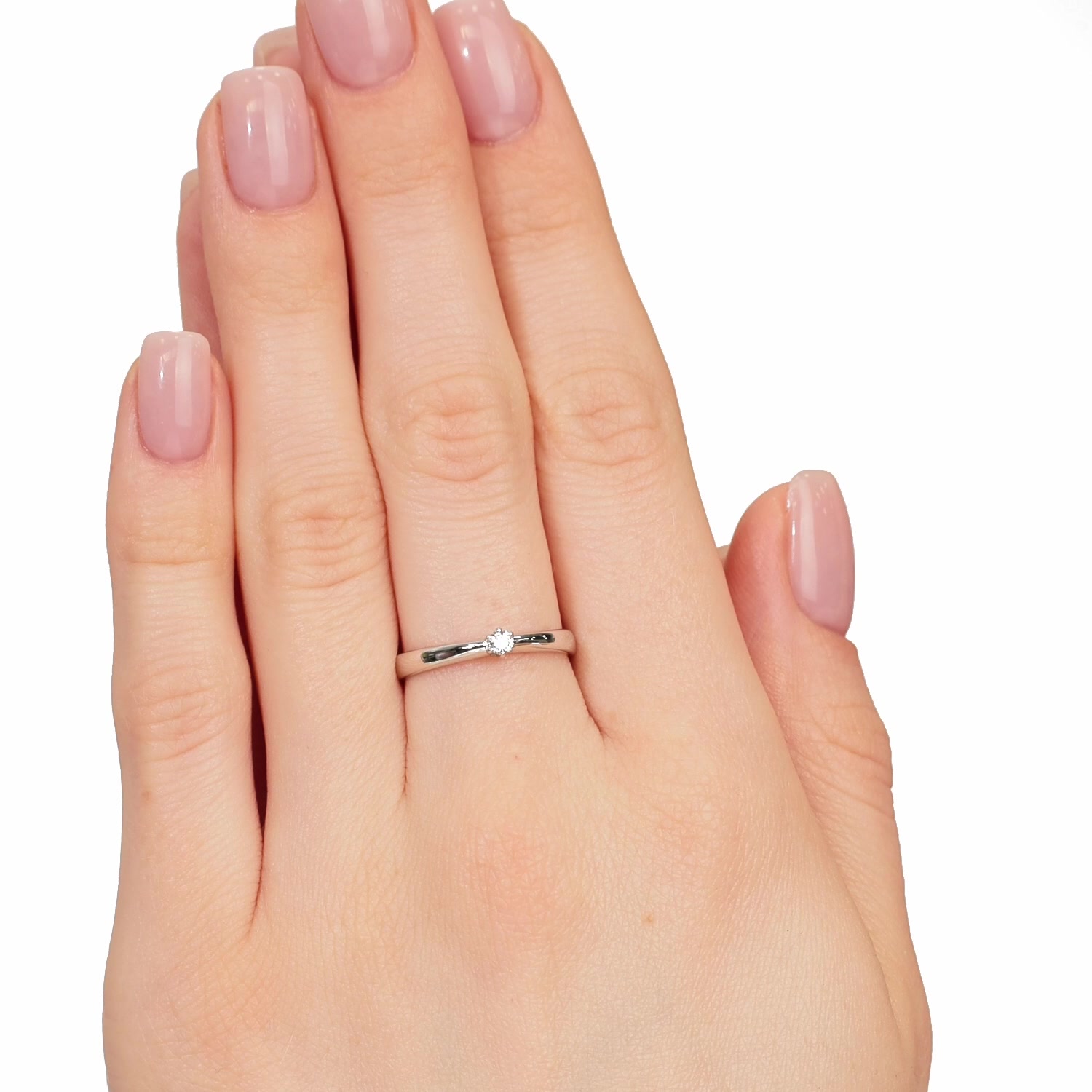 Золотое кольцо с бриллиантом