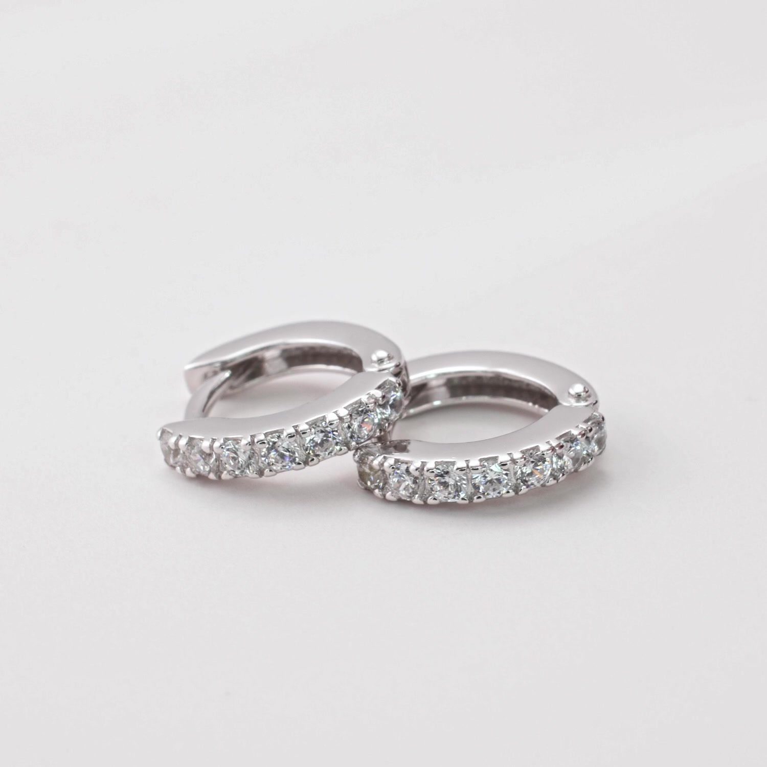 Серебряные серьги-конго с фианитами