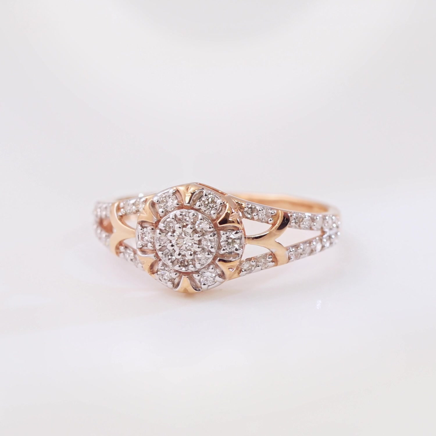 Золотое кольцо с бриллиантами