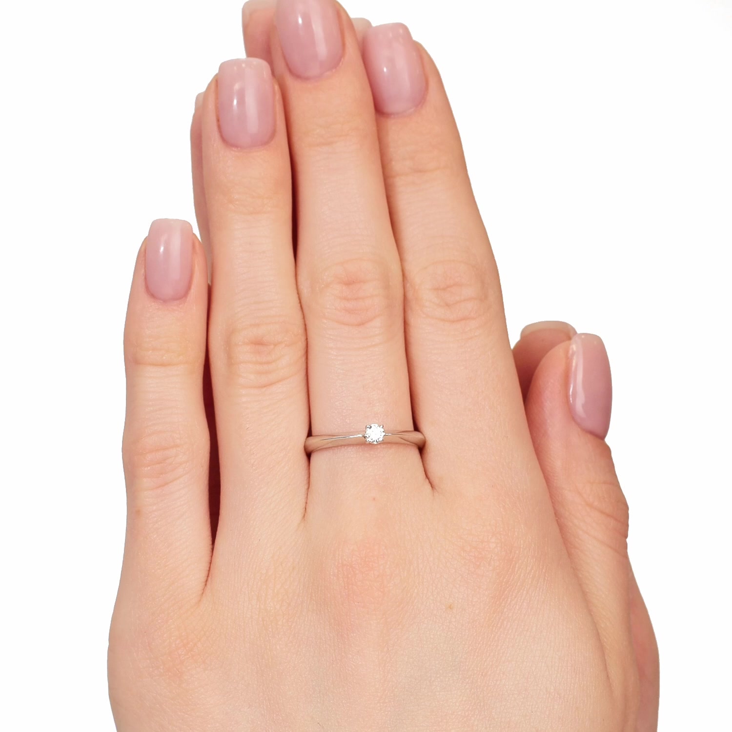 Золотое кольцо с бриллиантом