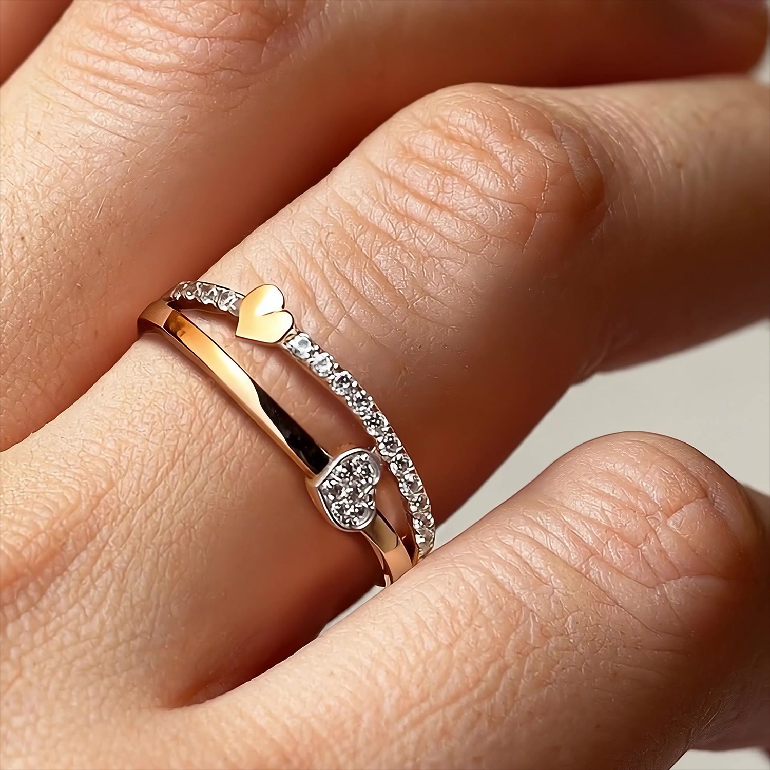 Золотое кольцо с фианитами