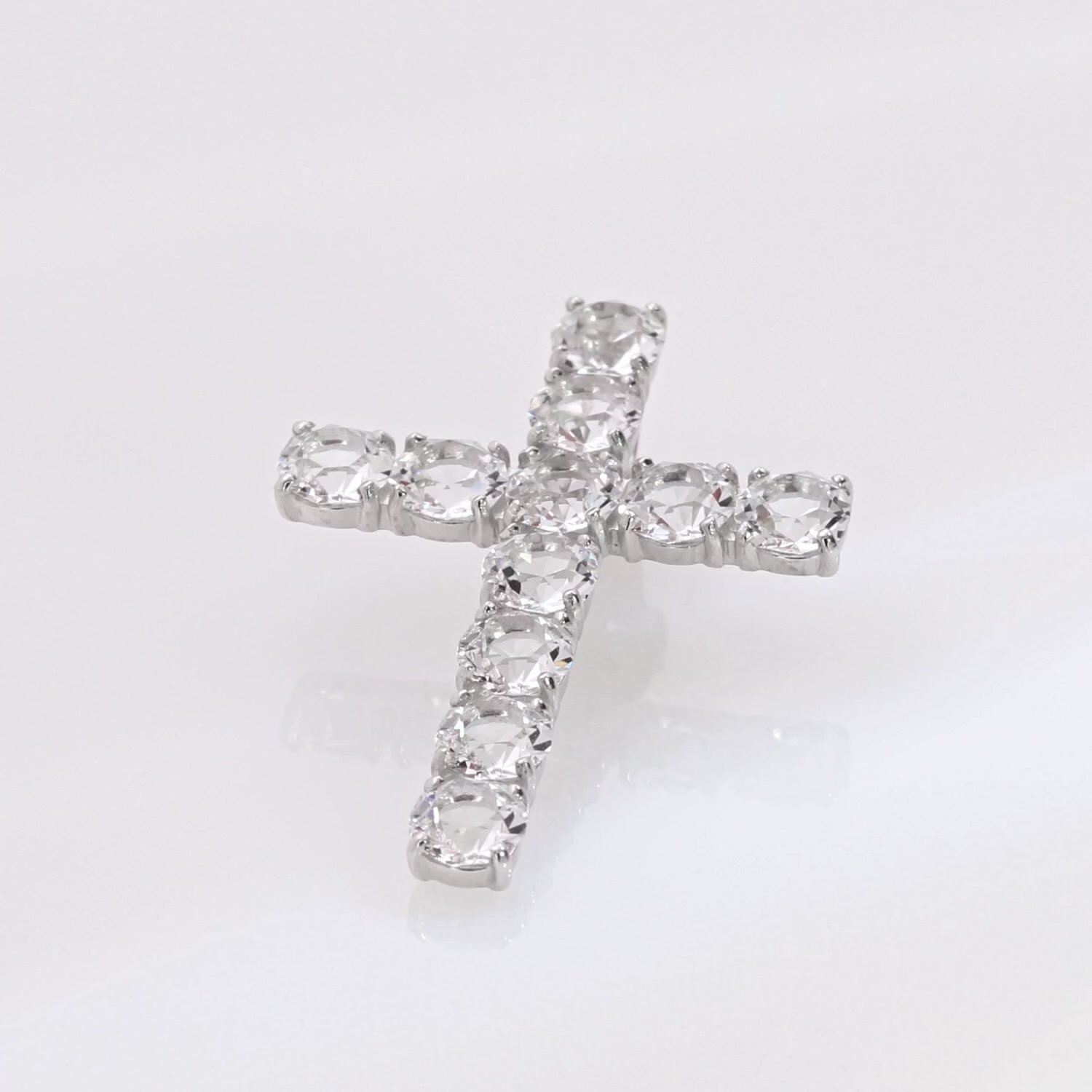 Серебряная подвеска с кристаллами Swarovski