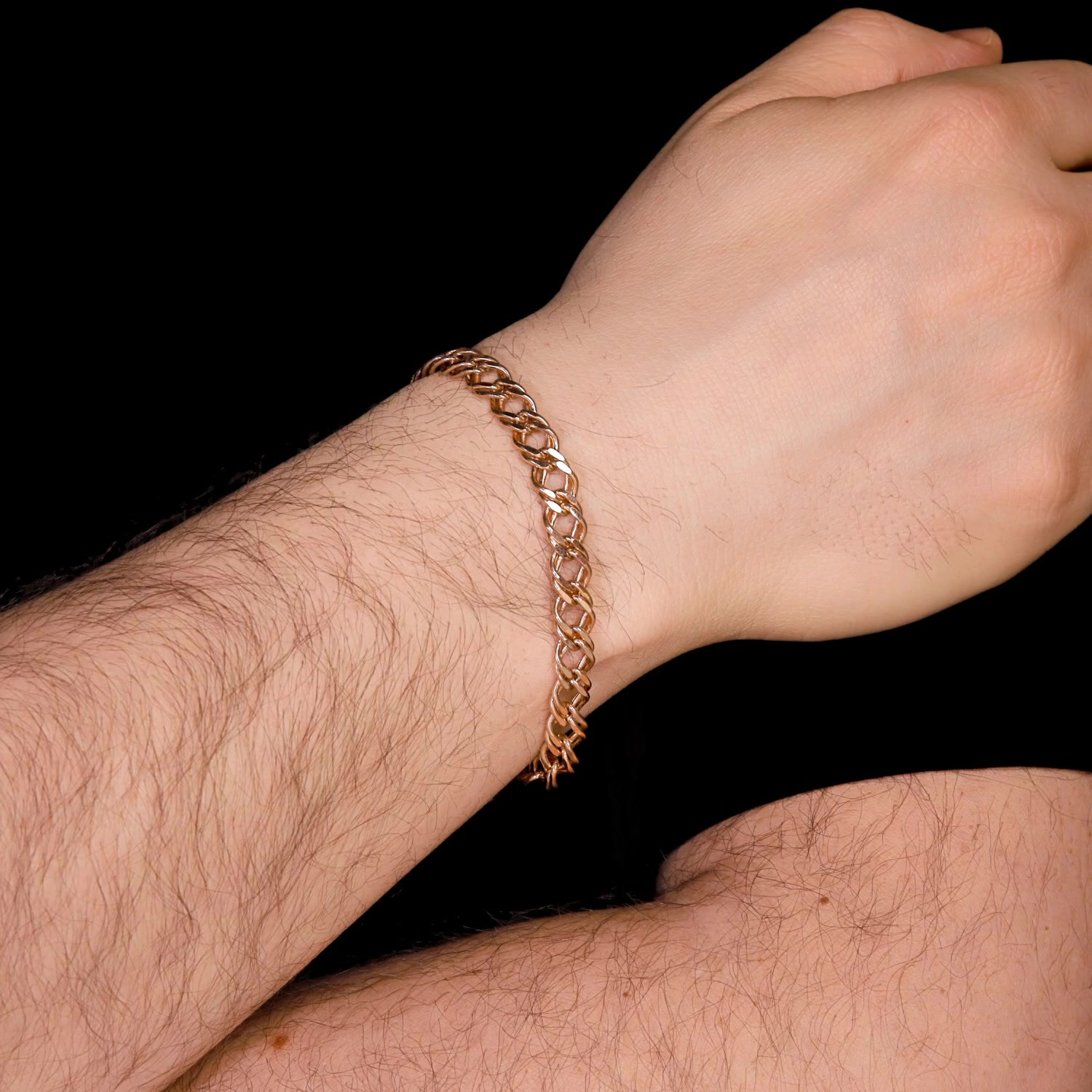Золотой браслет облегченный