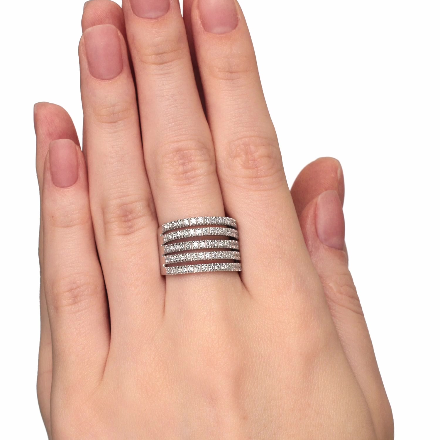 Золотое кольцо с бриллиантами выращенными