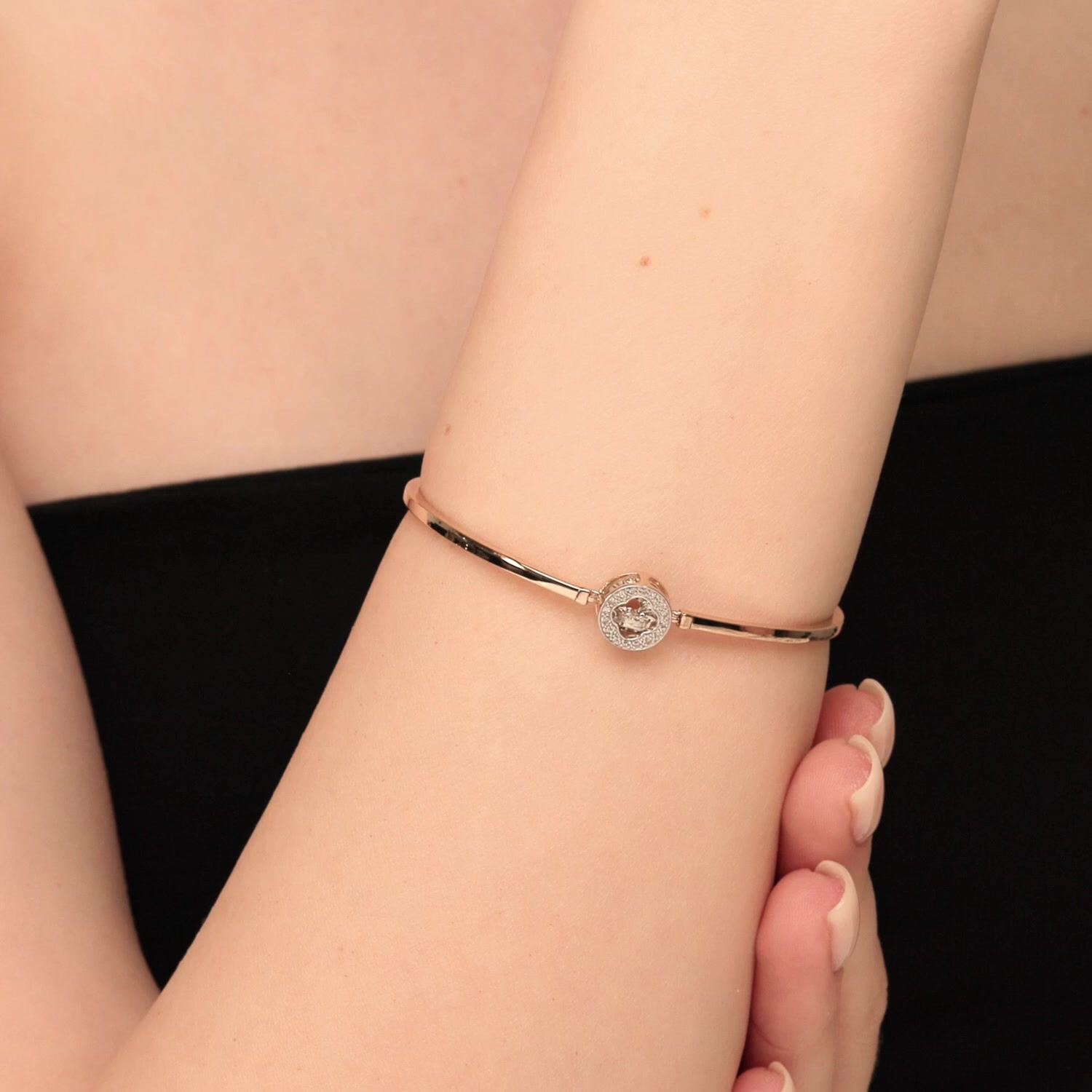 Золотой браслет с бриллиантами