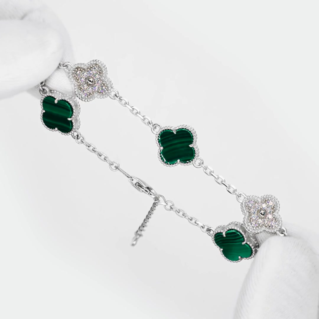 Серебряный браслет с малахитом и фианитами