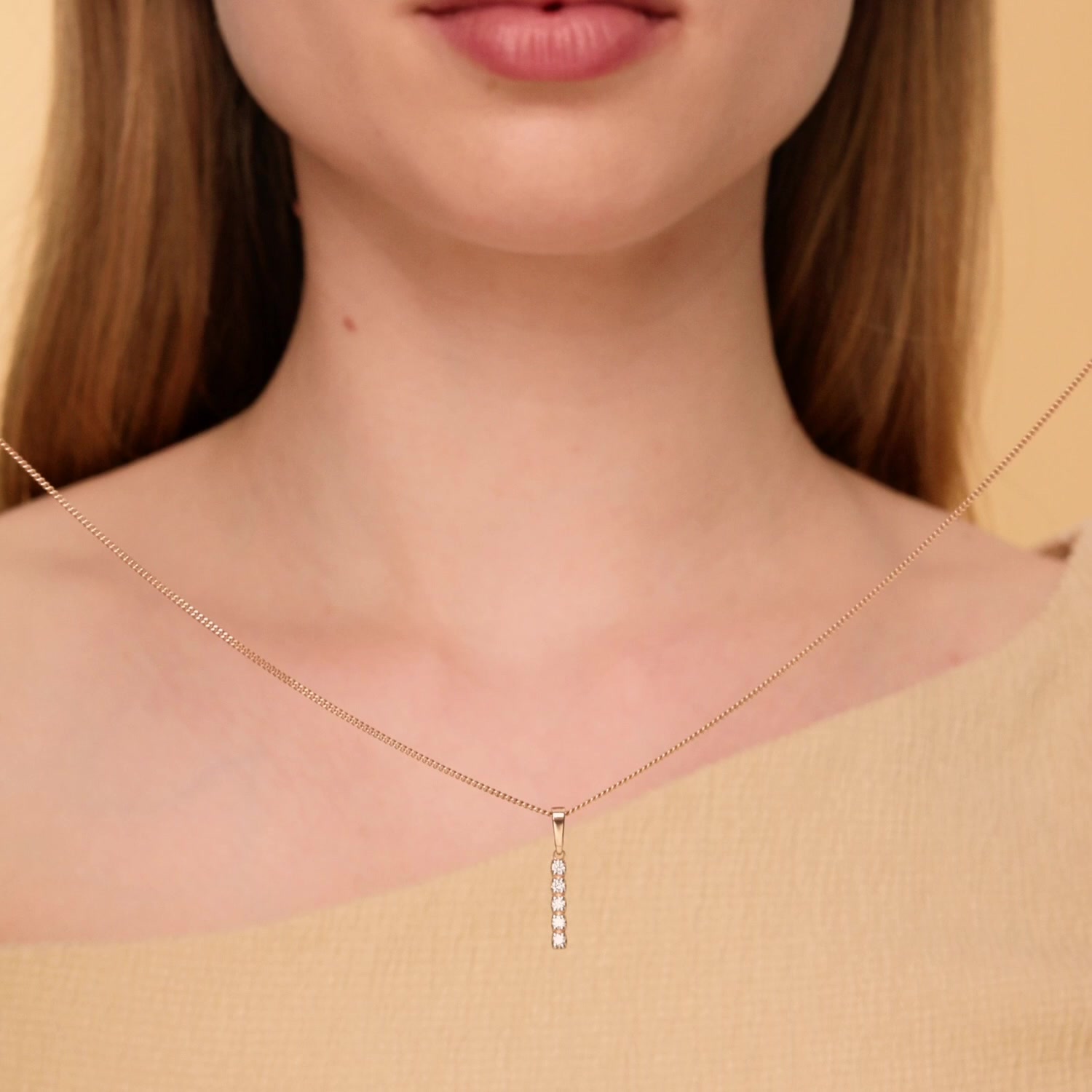 Золотая подвеска с бриллиантами