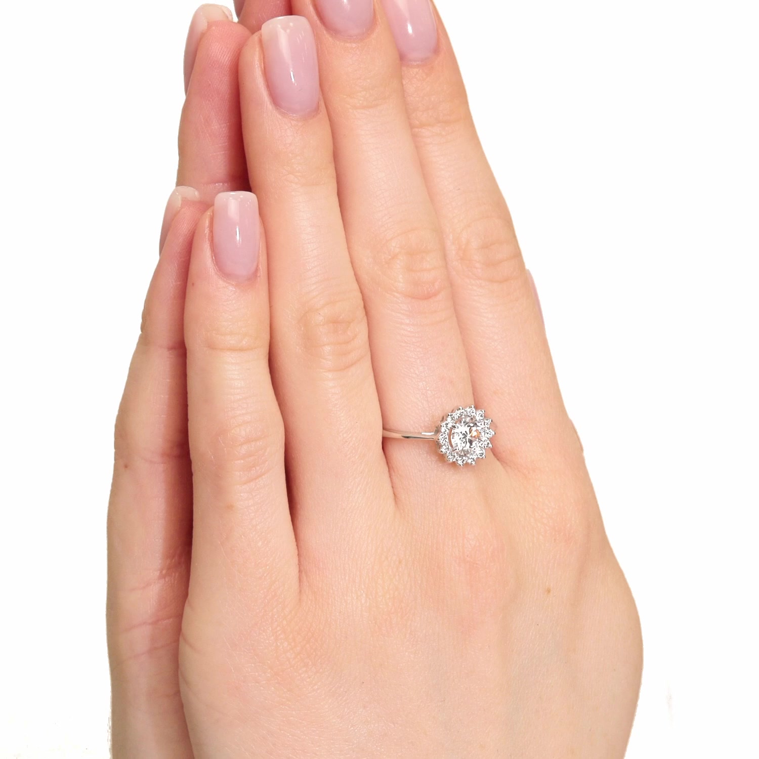 Золотое кольцо с бриллиантами выращенными