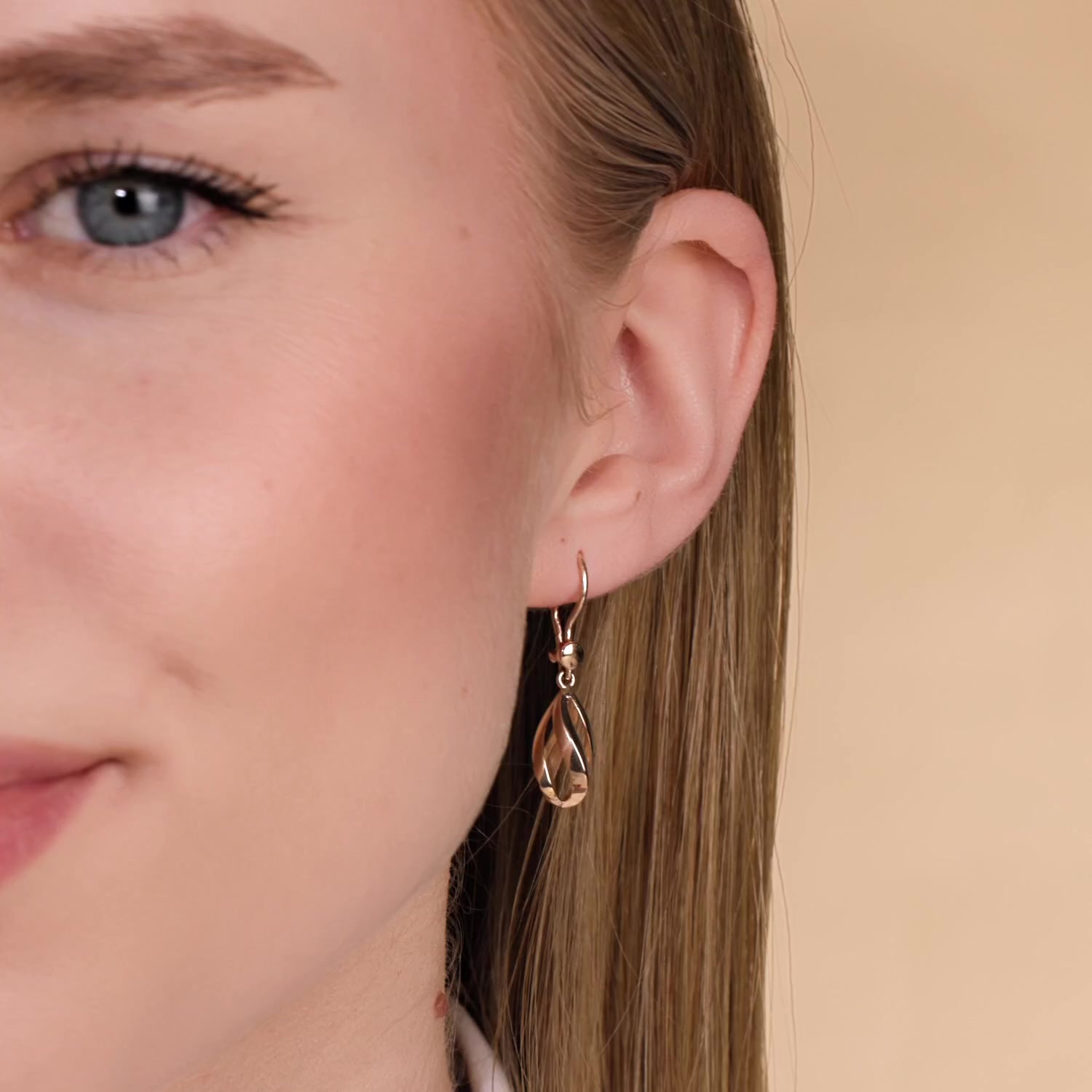 Золотые серьги