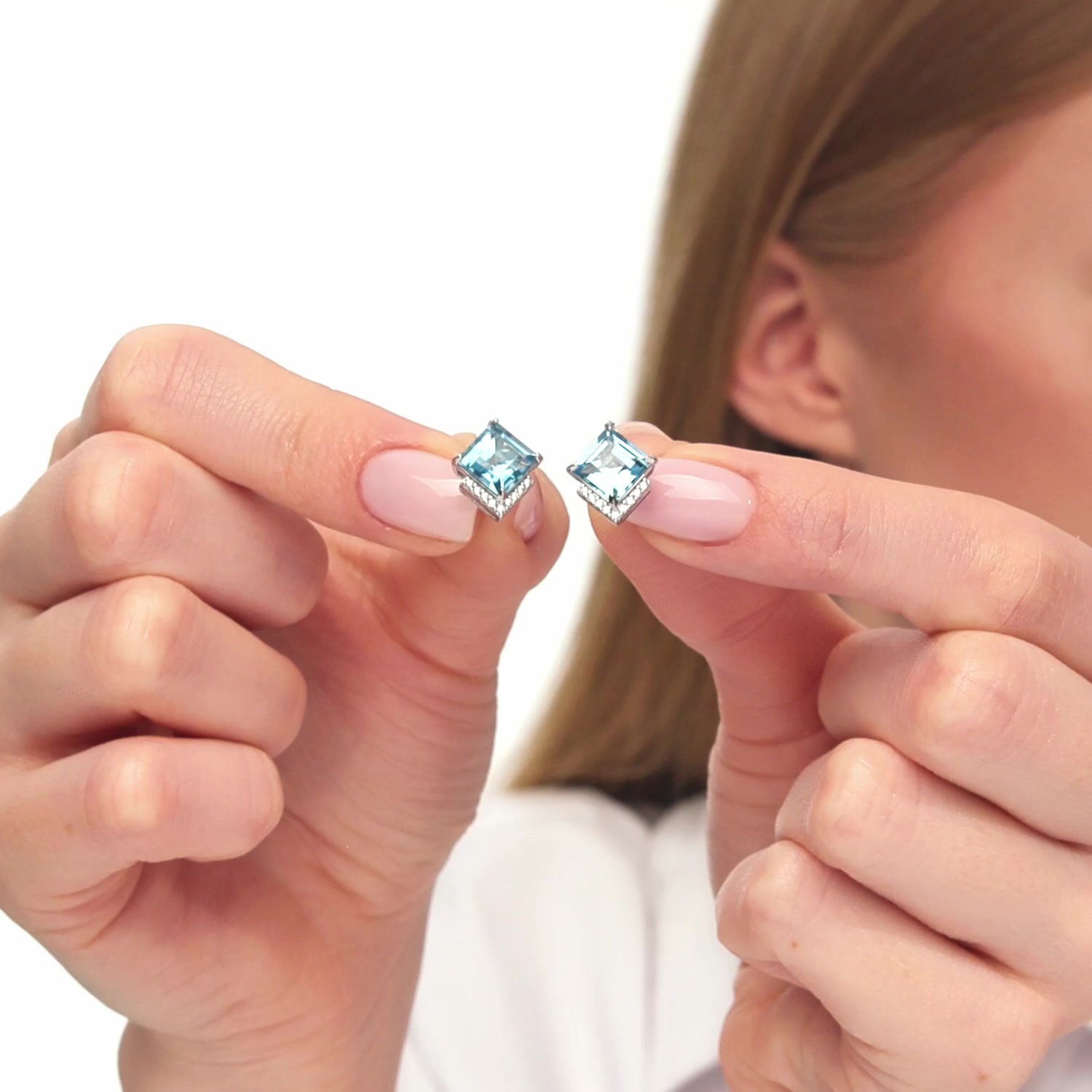 Золотые серьги с топазами Swiss и фианитами