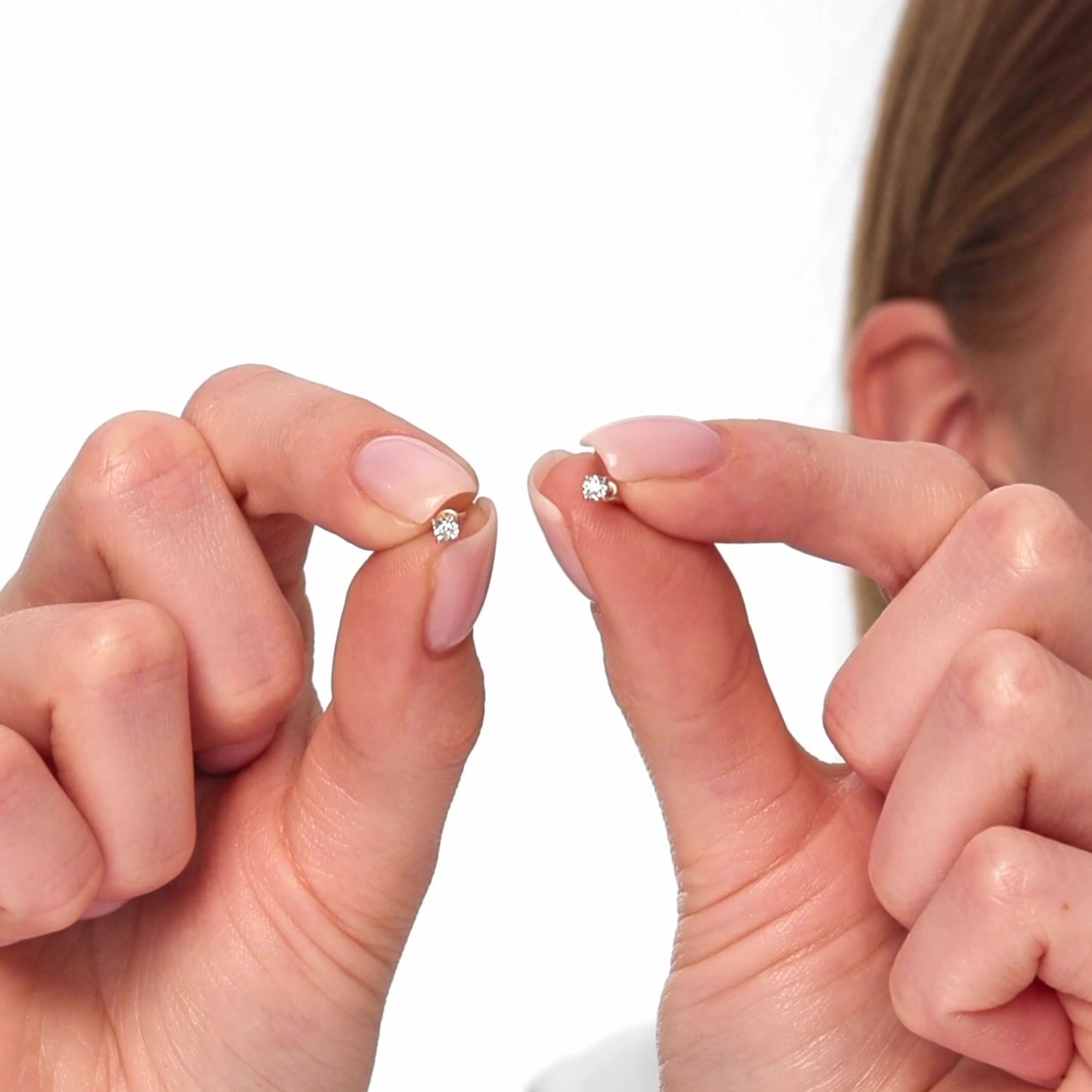 Золотые серьги с бриллиантами