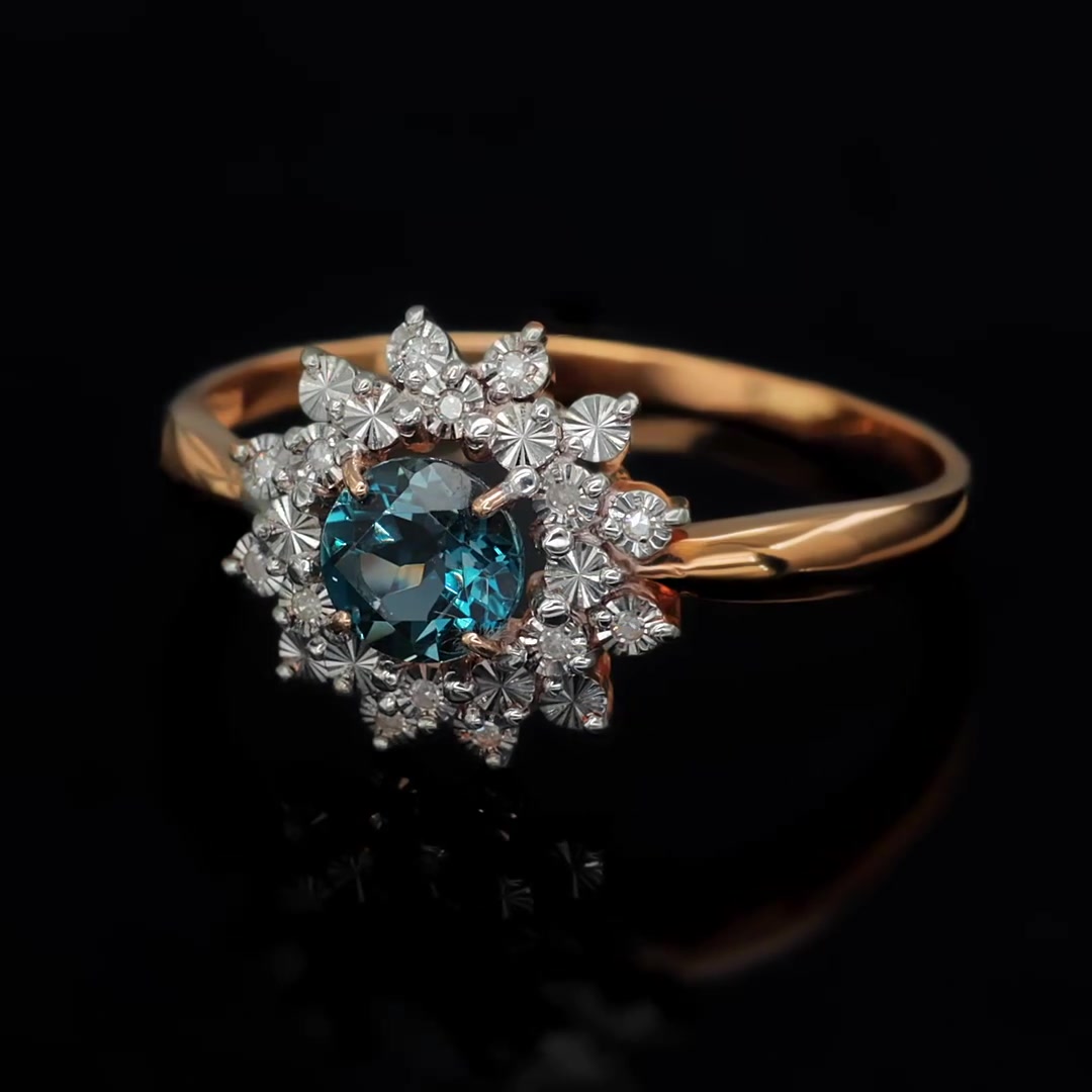 Золотое кольцо с топазом London и бриллиантами