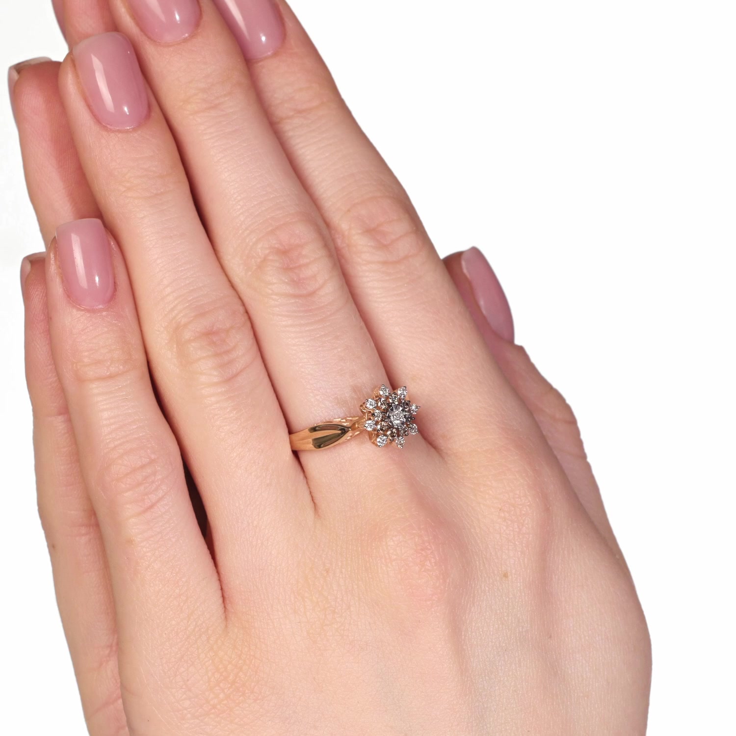 Золотое кольцо с бриллиантами