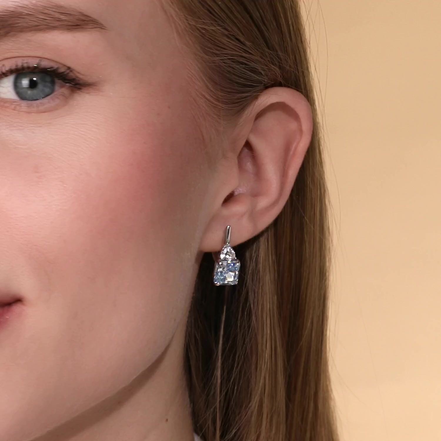 Серебряные серьги с фианитами