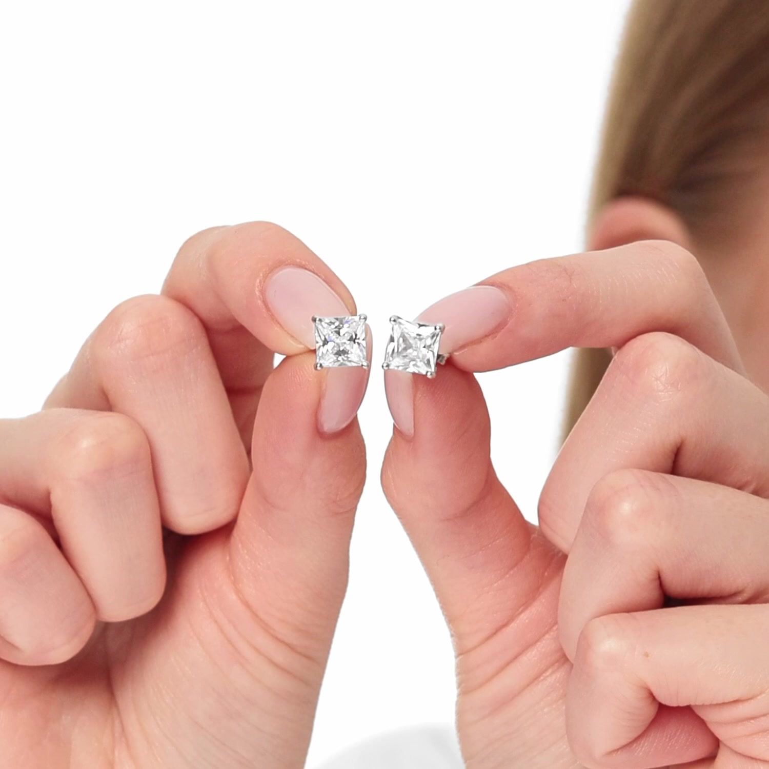 Серебряные серьги с фианитами