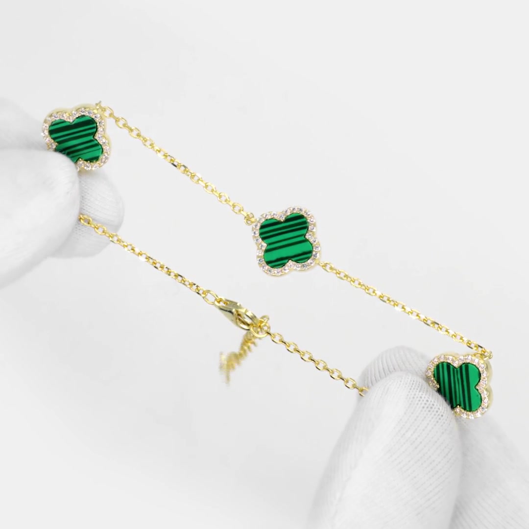 Серебряный браслет с имитацией малахита и фианитами