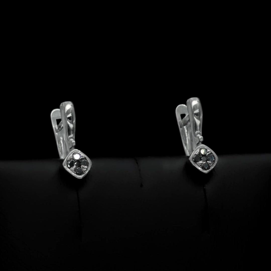 Золотые серьги с черными бриллиантами