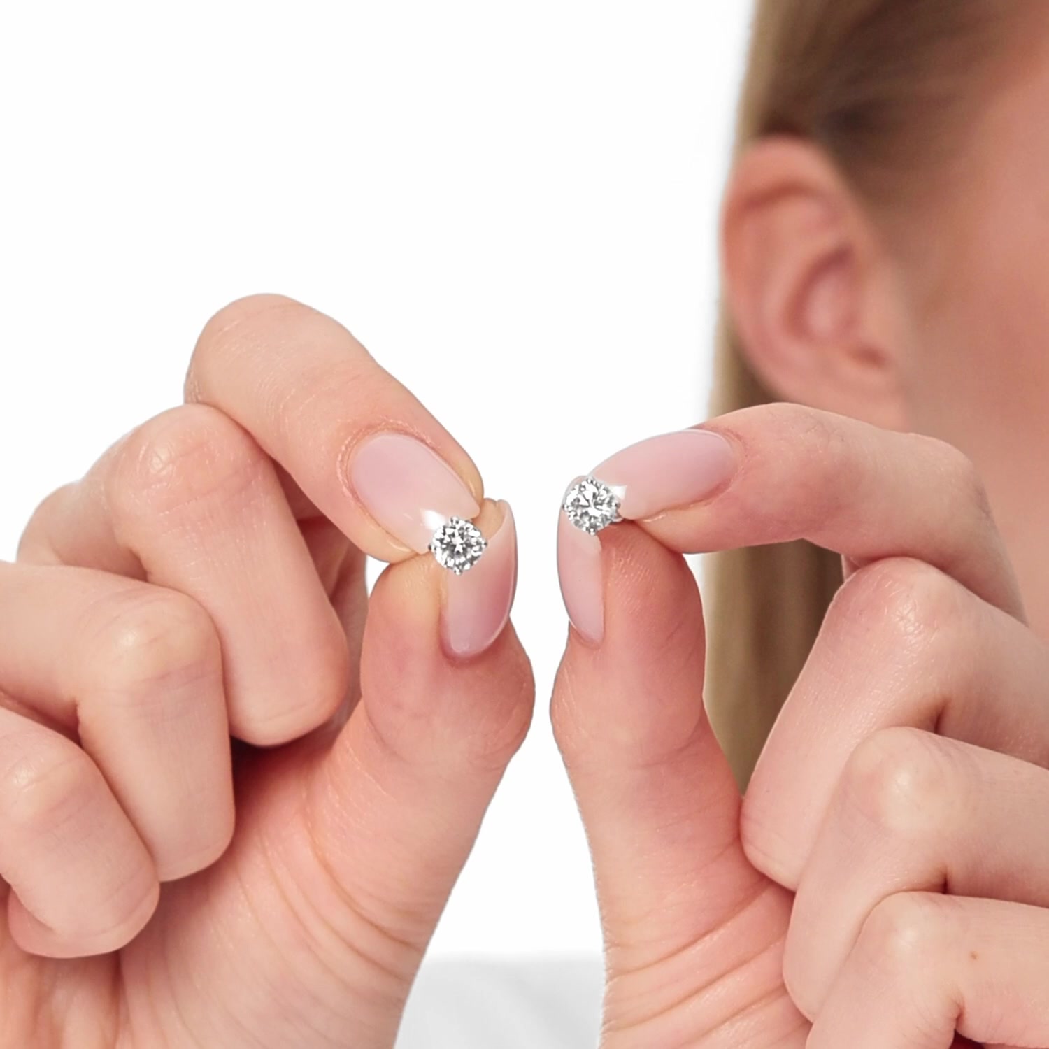 Серебряные серьги с фианитами