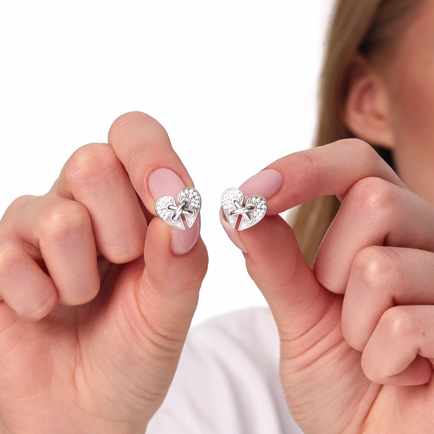 Серебряные серьги с фианитами