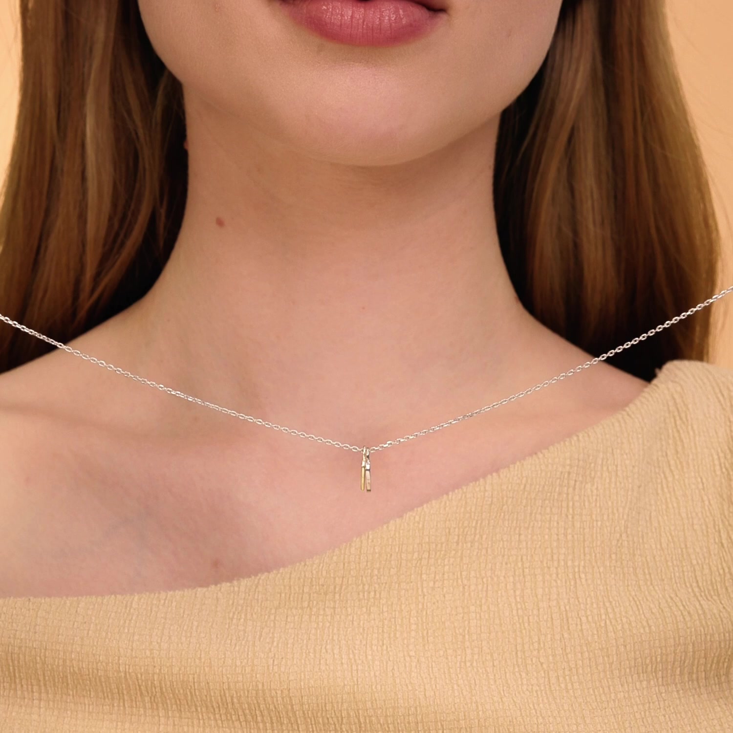 Серебряное колье с фианитами