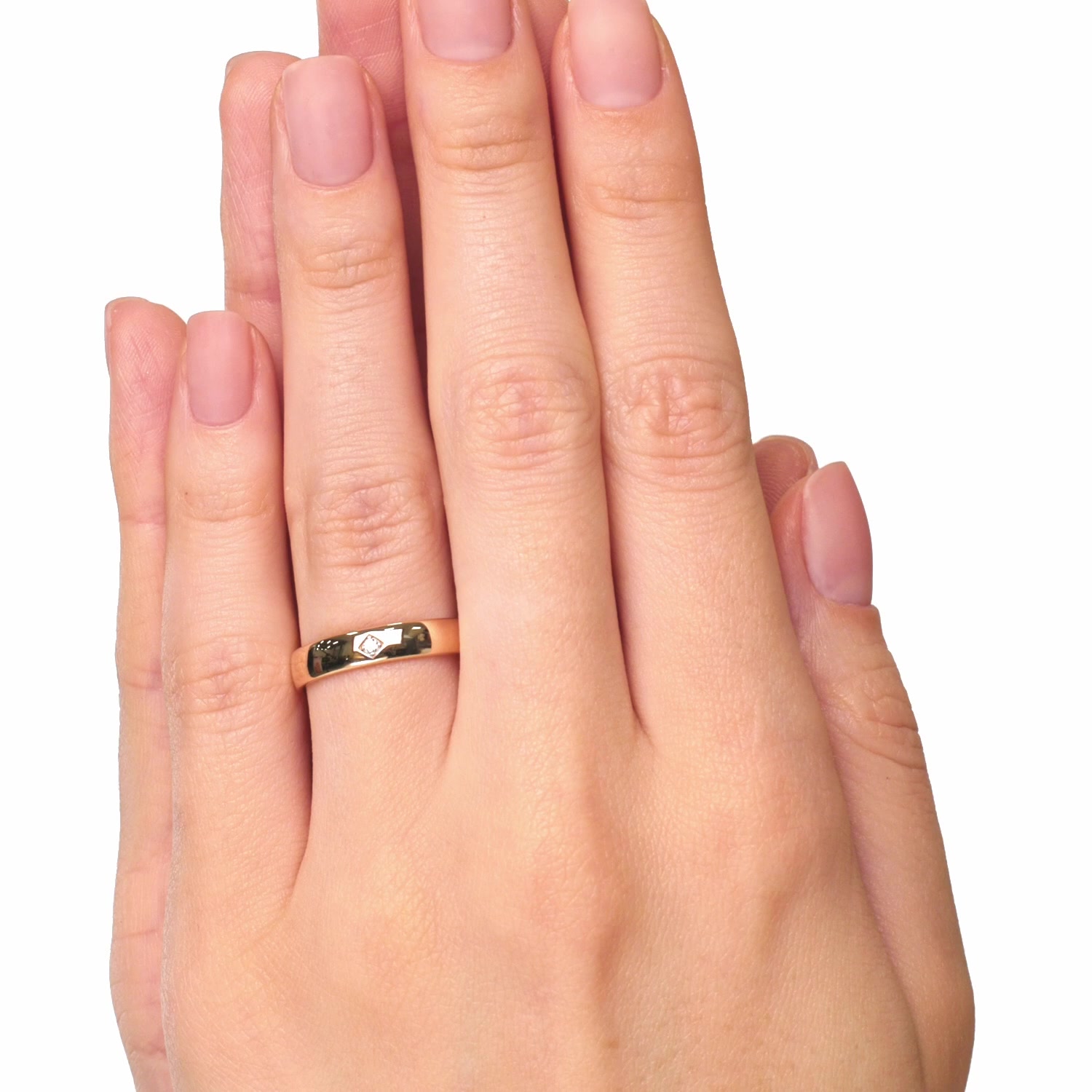 Золотое обручальное кольцо с бриллиантом