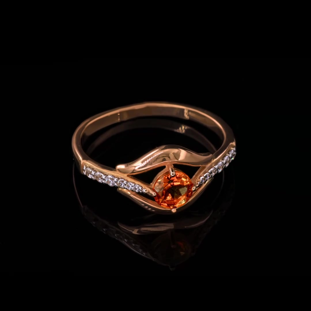 Золотое кольцо с цитрином и фианитами