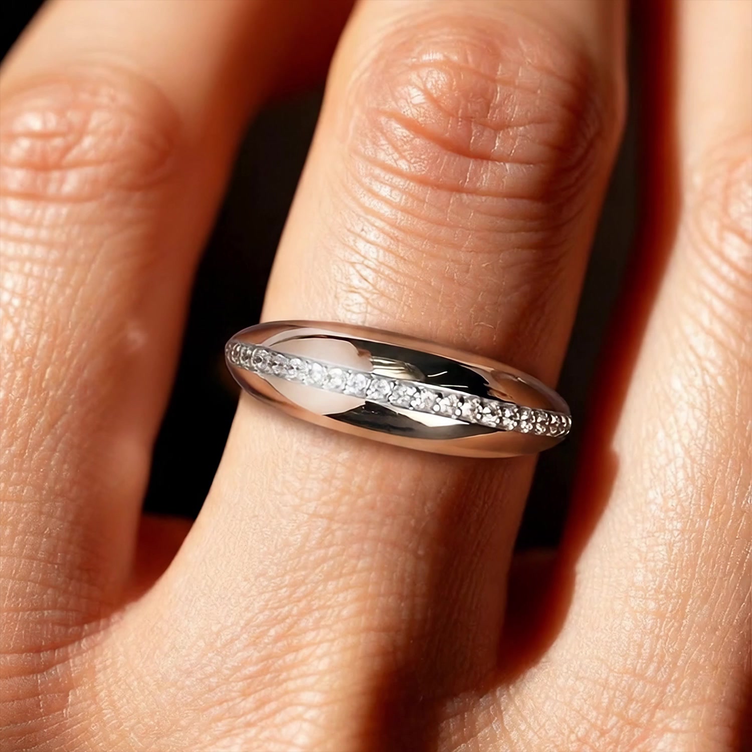 Золотое кольцо с фианитами