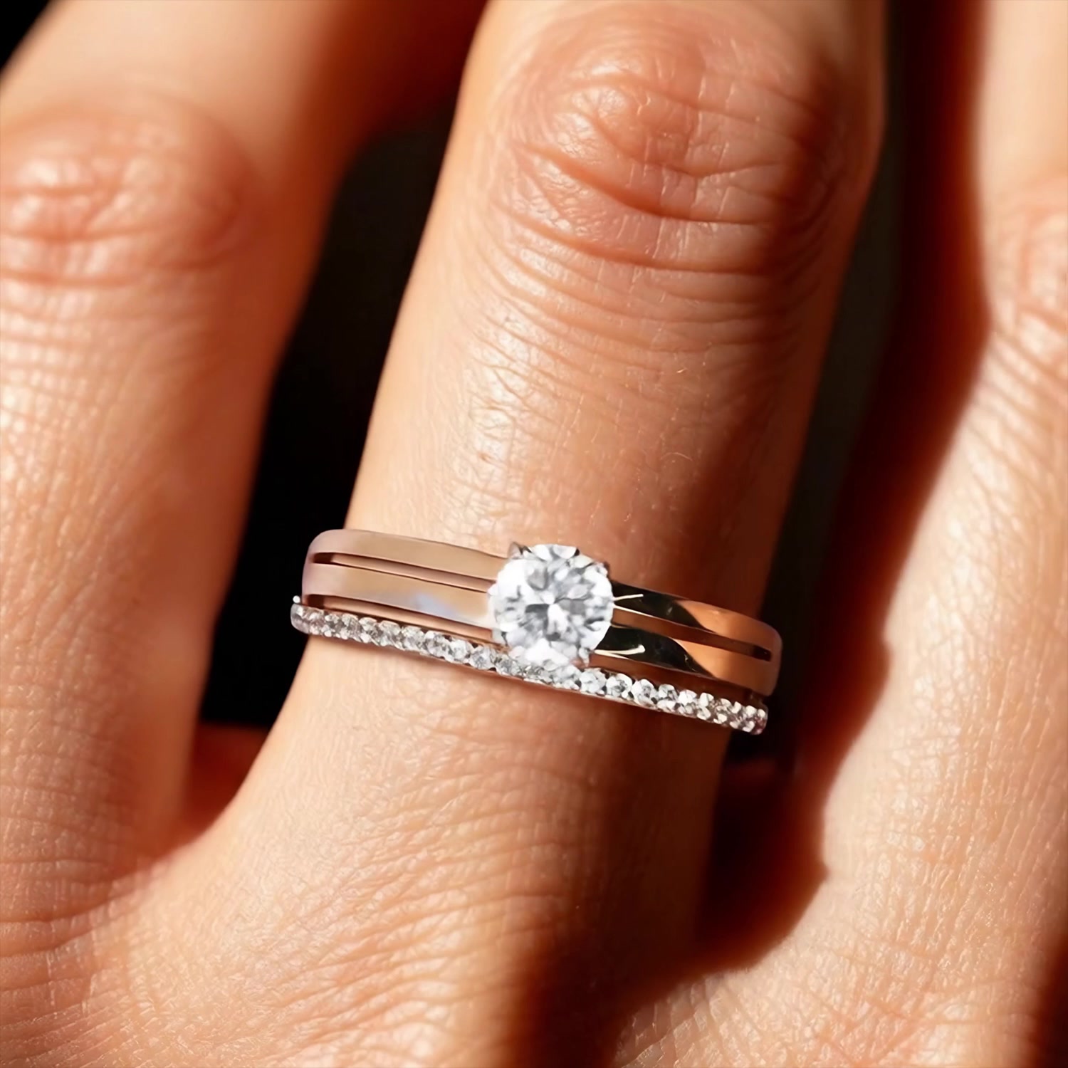 Золотое кольцо с фианитами