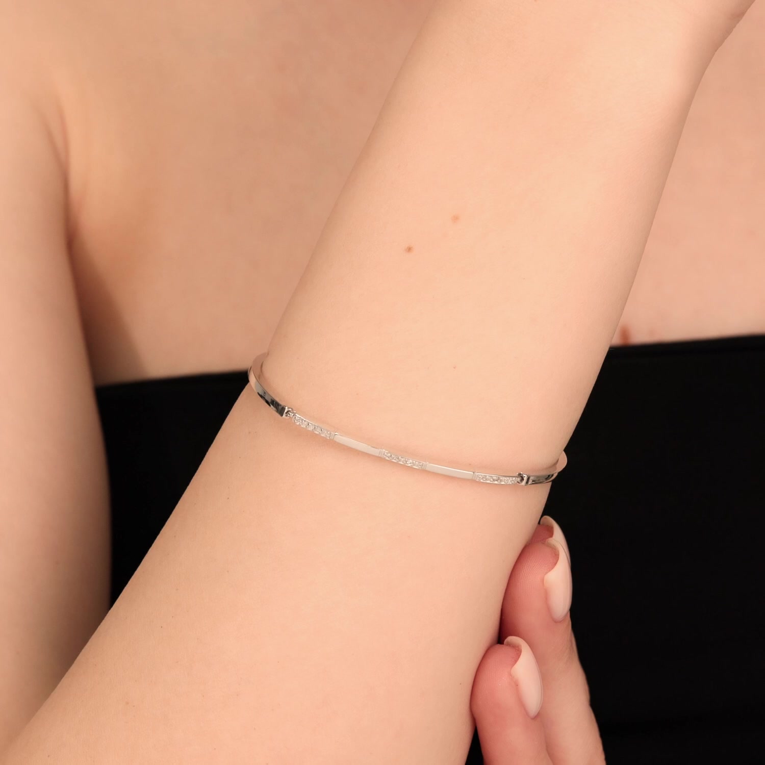 Золотой браслет с бриллиантами