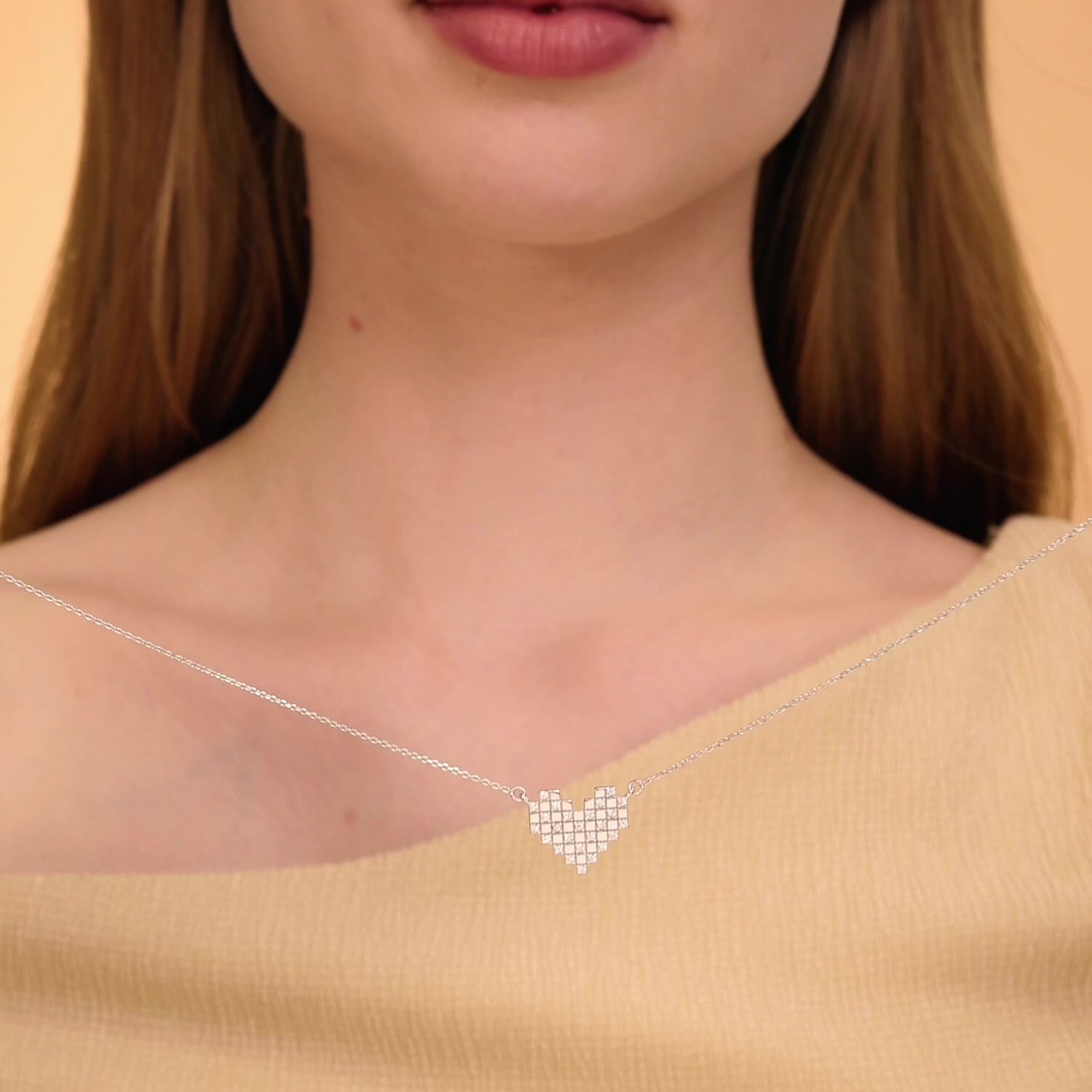 Серебряное колье с фианитами