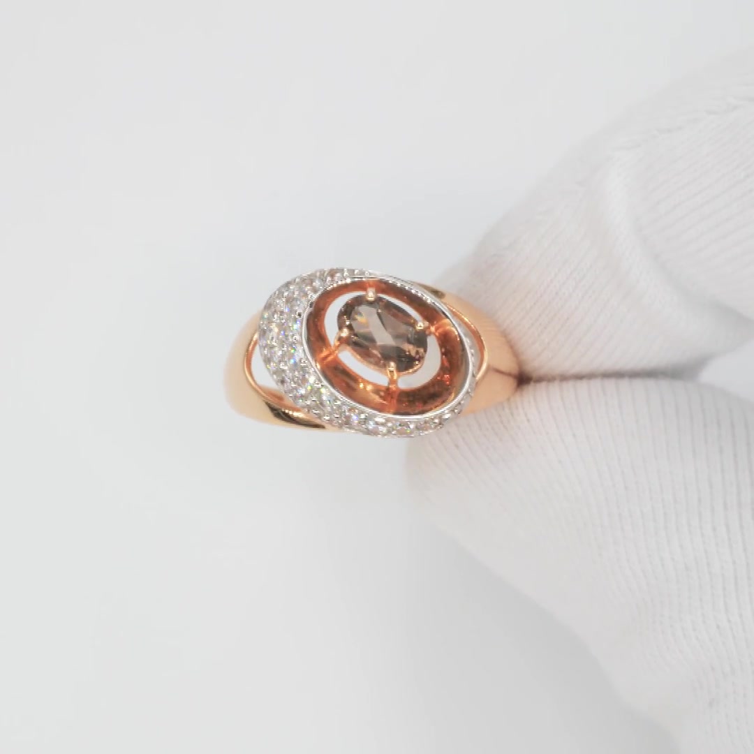 Золотое кольцо с раухтопазом и фианитами