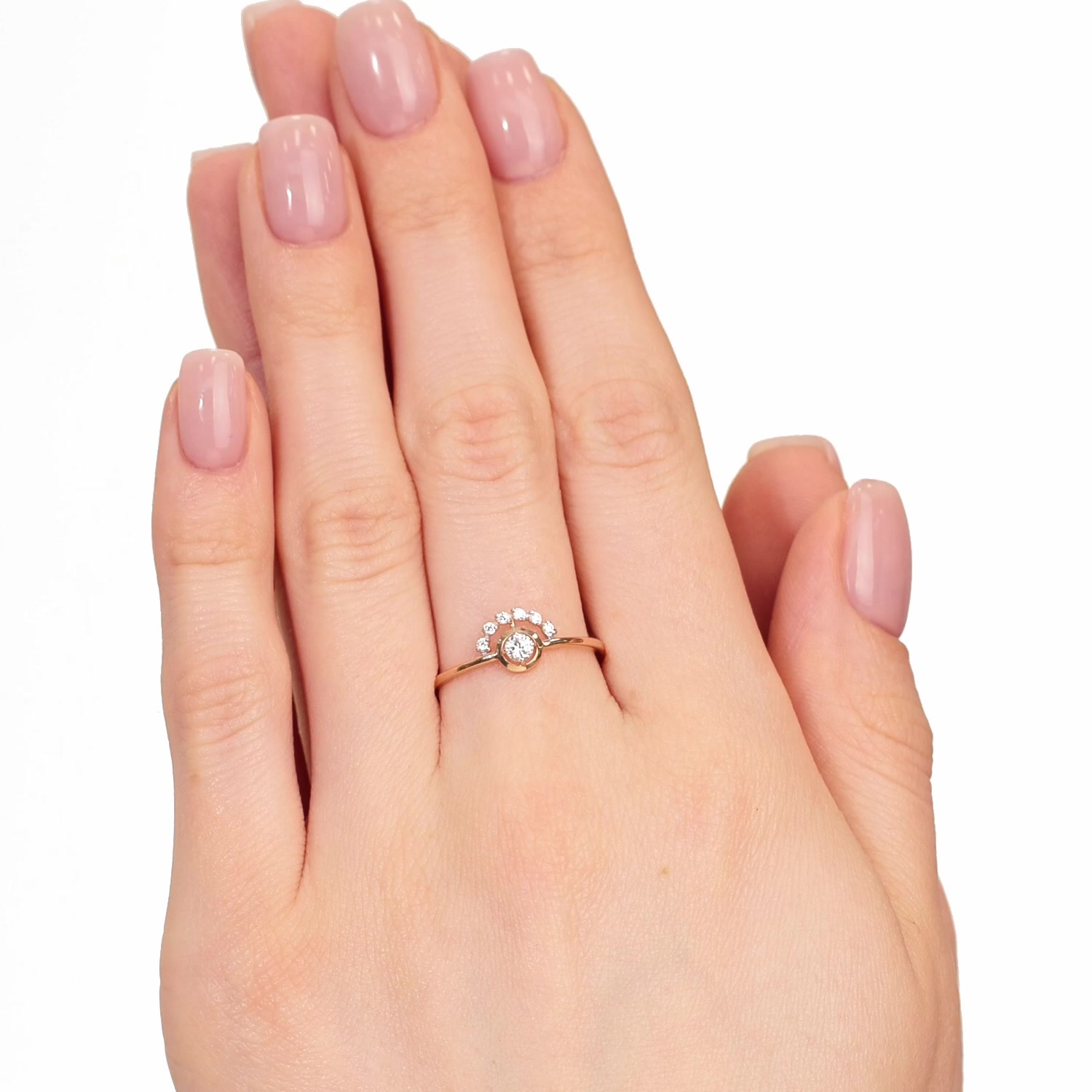 Золотое кольцо с фианитами