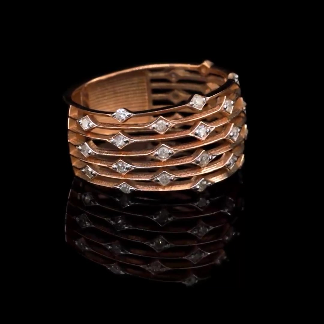 Золотое кольцо с бриллиантами