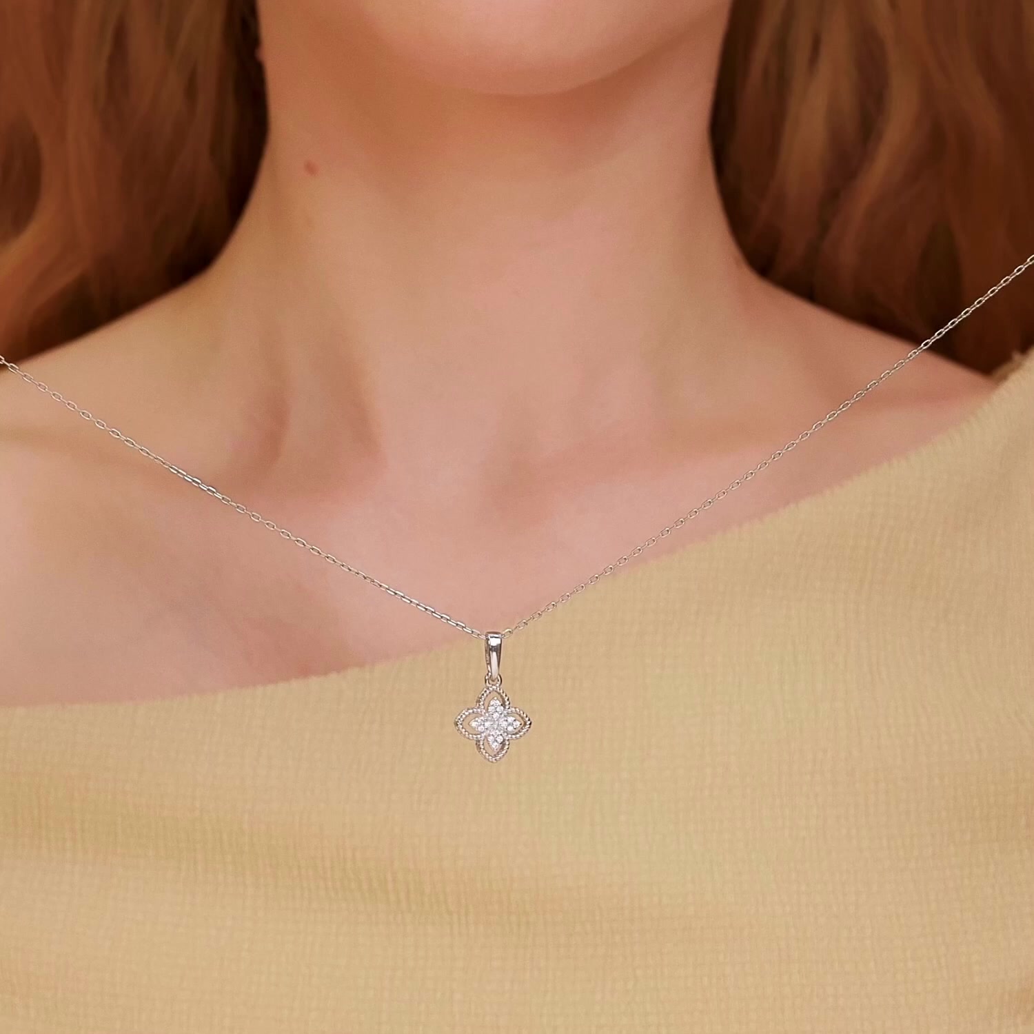 Серебряная подвеска фианитами