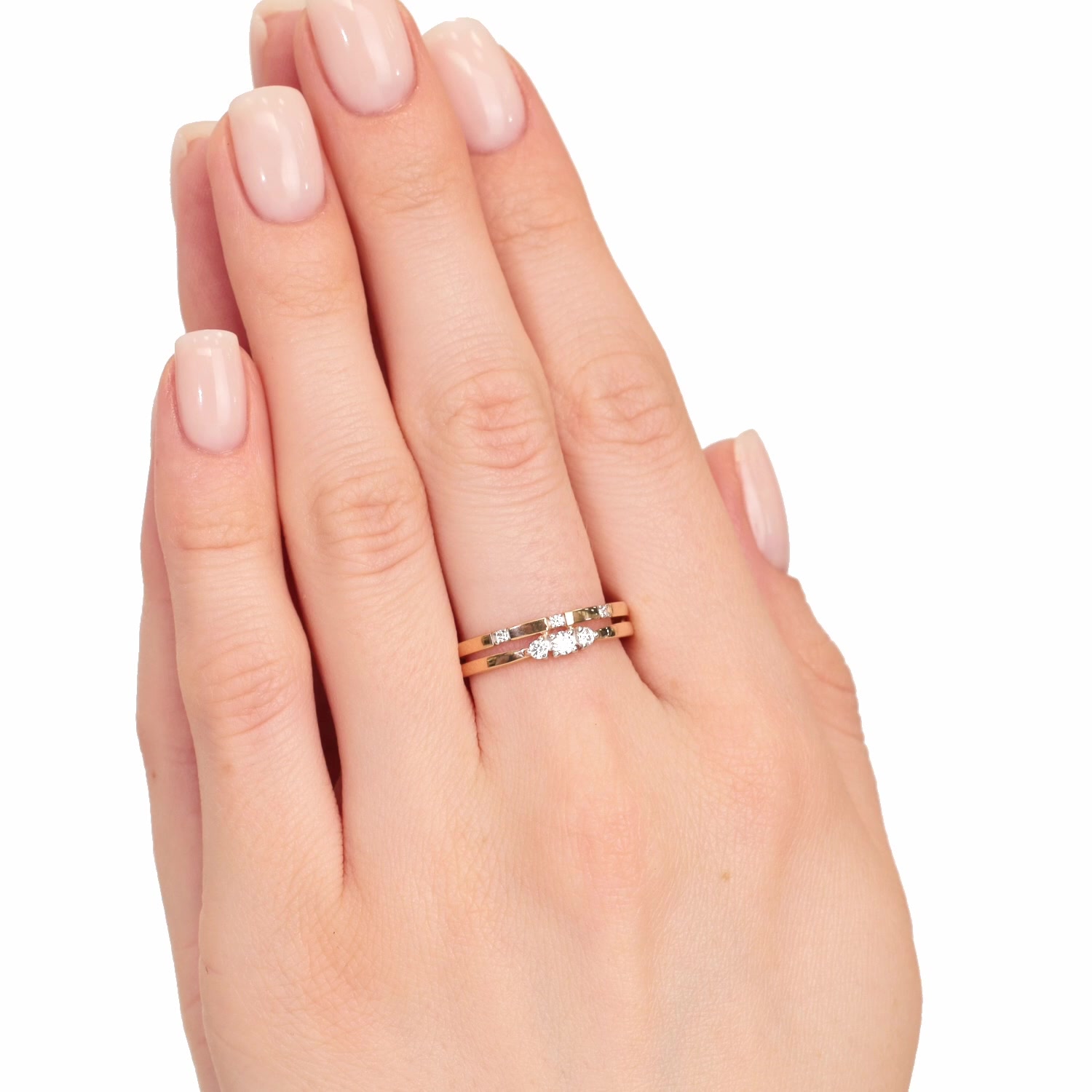 Золотое кольцо с фианитами